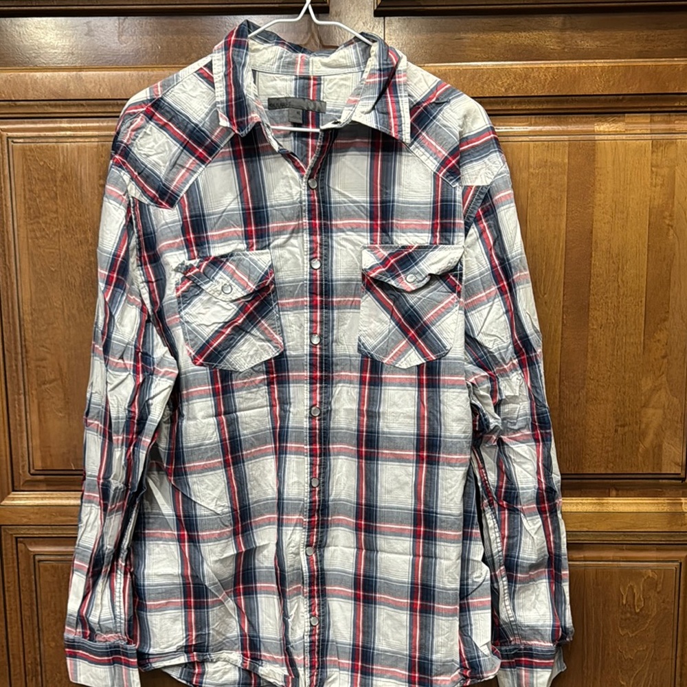 Old Navy Casual Pearl Snap Shirt in Red and Blue Plaid